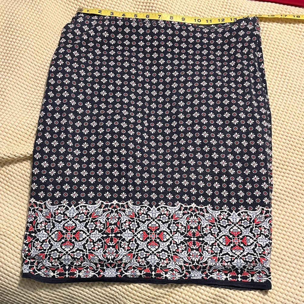 Max Studio Blue white and Red Patterned Pencil Skirt